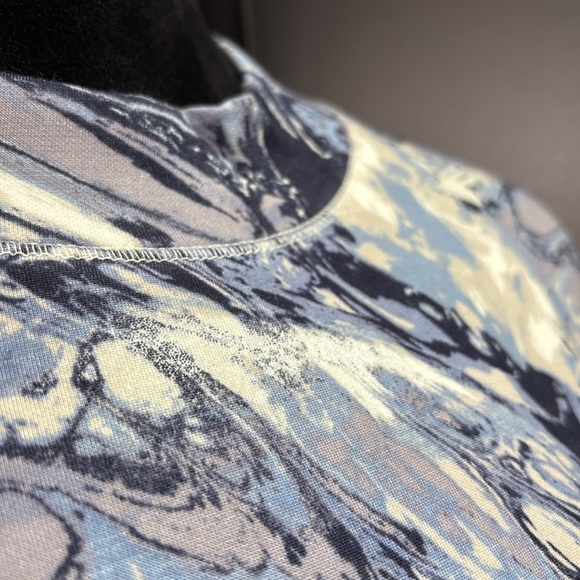 Cable & Gauge long sleeve pullover,super soft,stretch sweatshirt,marble print - Picture 2 of 11